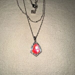 Elegant Silver Necklace with Iridescent